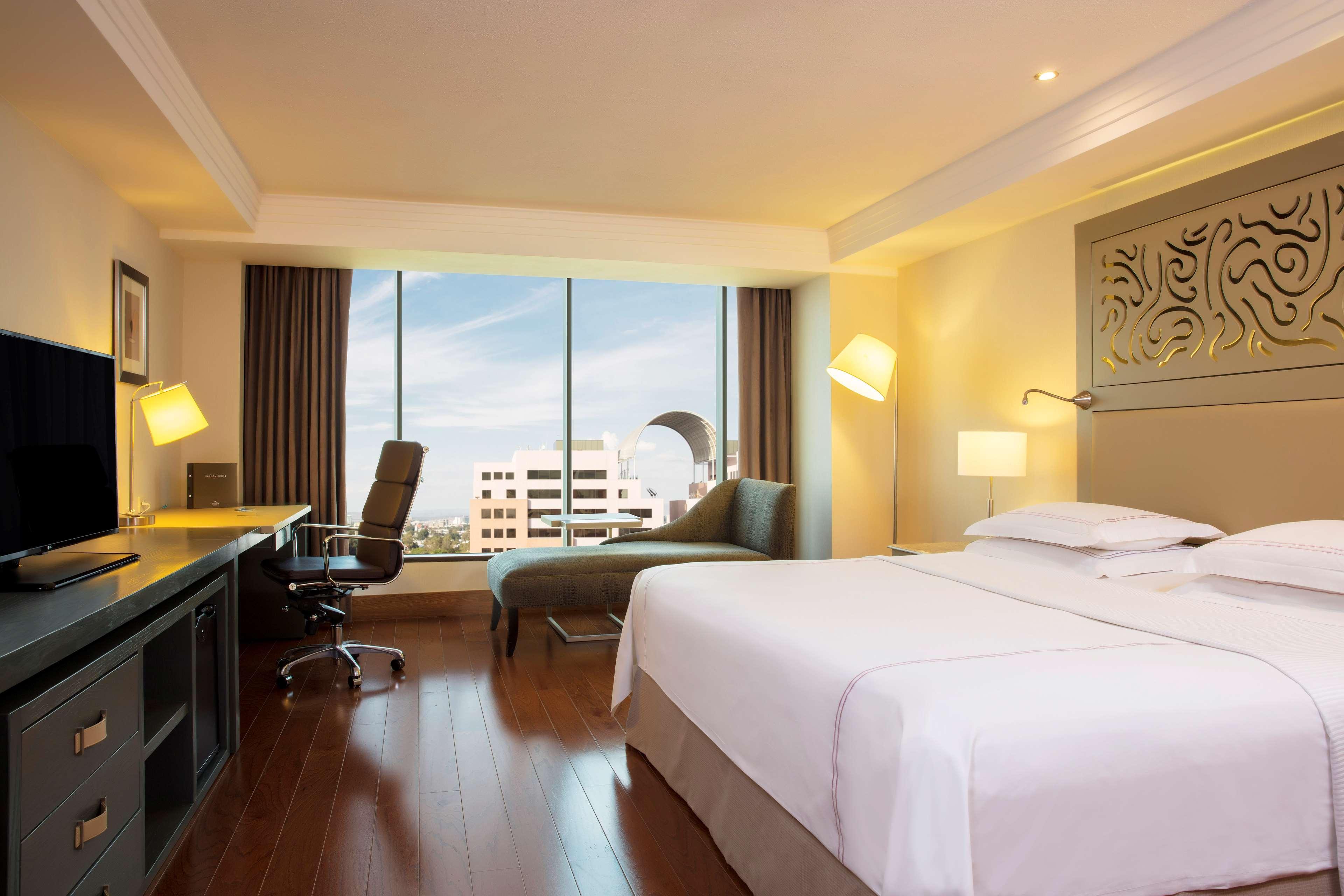 Hotel Barcelo Guadalajara Extérieur photo