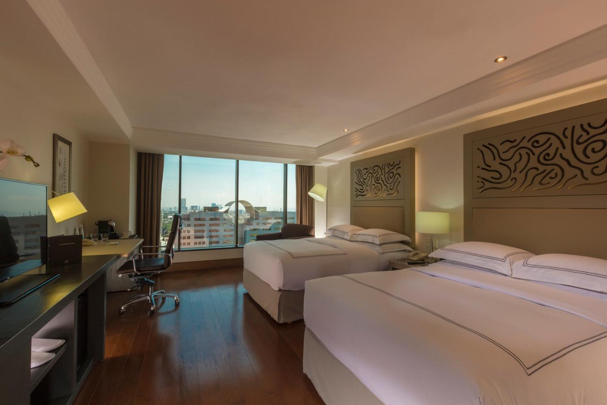 Hotel Barcelo Guadalajara Extérieur photo Deluxe Room