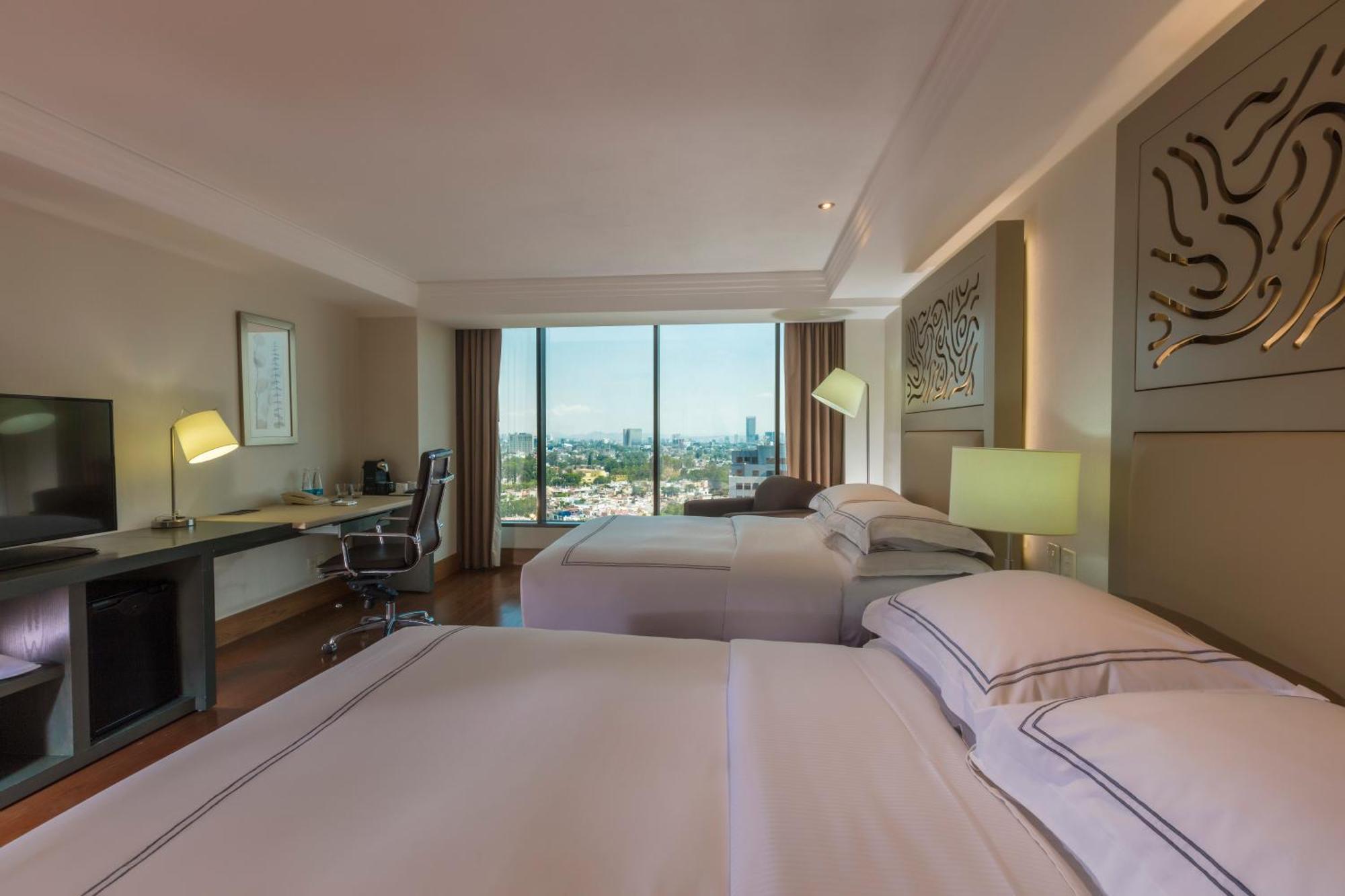 Hotel Barcelo Guadalajara Extérieur photo Deluxe Room